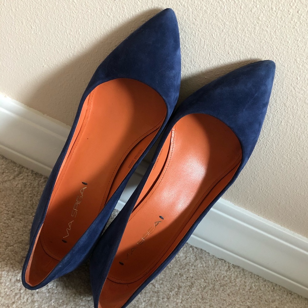 Via Spiga suede pump